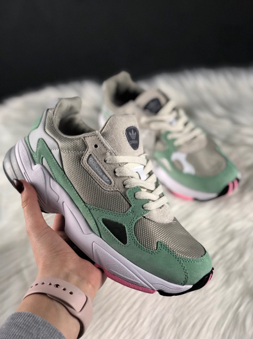 Жіночі кросівки Adidas Falcon, жіночі кросівки адідас фалкон