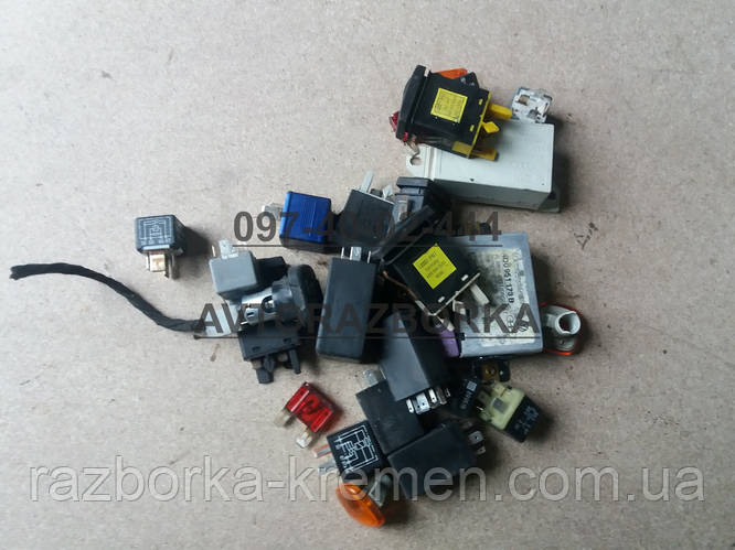 Реле Предохранители Audi A4 A6 B5 Volkswagen B5 Passat Bora Skoda Golf ...