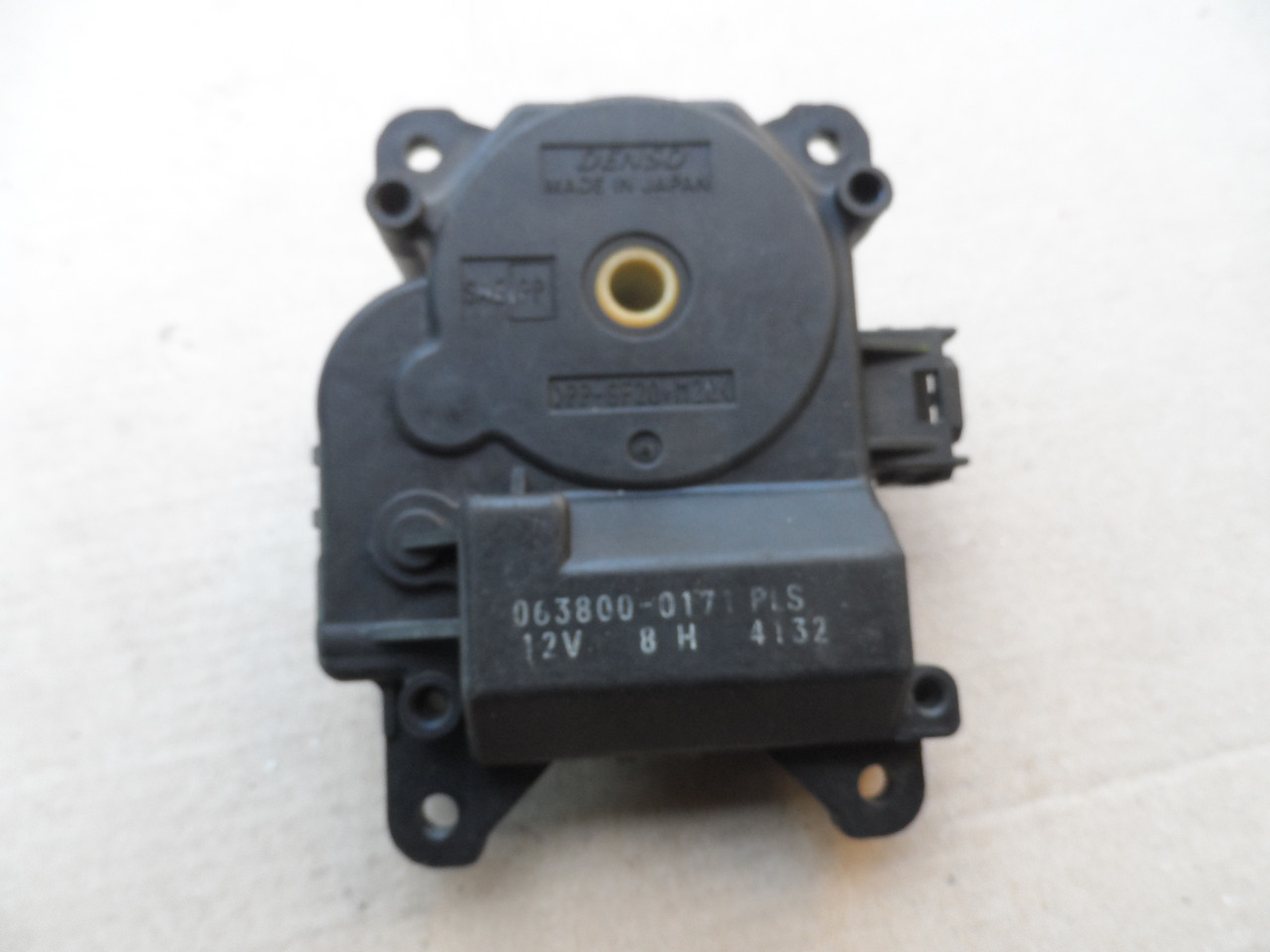 Актуатор засонками опалювача Lexus GS IS 2005-2014 8710630440 0638000171PLS4132, фото 1