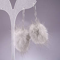 Сережки протяжки з натуральним сіро бежевим хутром норки d-30мм L-10см купити біжутерію дешево оптом в інтернеті