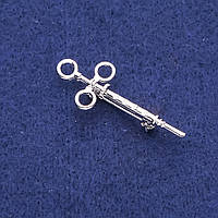 Брошка Шприц зі стразами сріблястий метал 17х45мм купити біжутерію дешево оптом в інтернеті