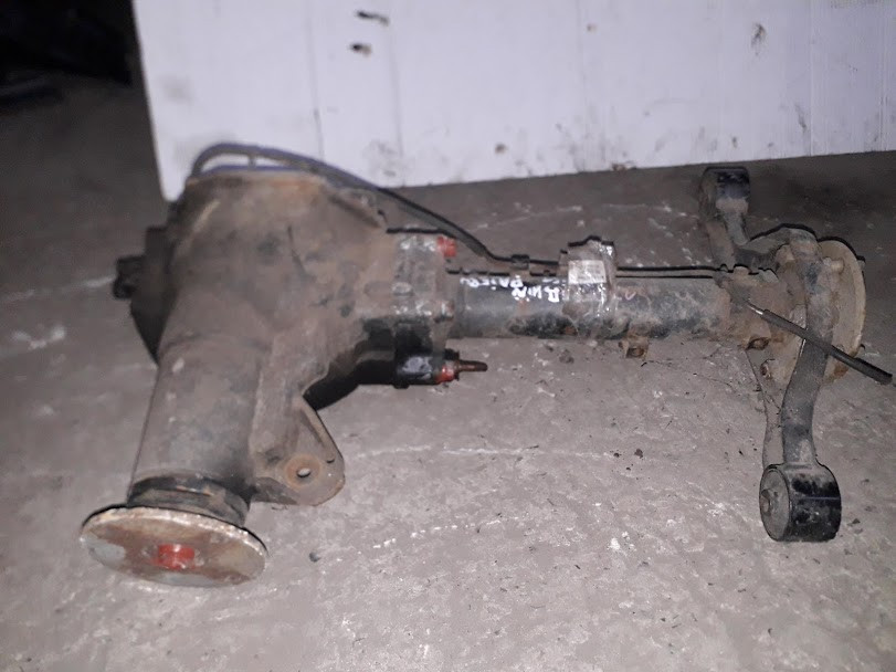 Б/У передній міст для Mitsubishi Pajero 2006-2012