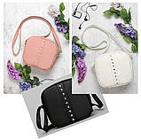 Зручна жіноча сумка світло-рожева пудра крос-боді з довгим ремінцем через плече матова екошкіра, фото 9