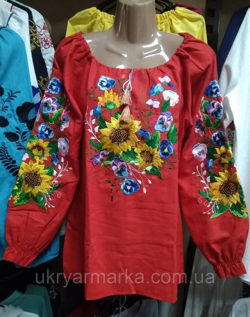 Вишита сорочка "Соняшники" червона
