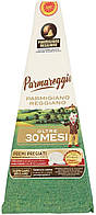 Сыр твердый Пармезан Parmareggio Parmigiano Reggiano 250 г