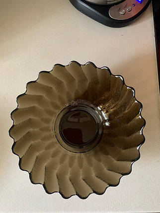 Салатник коричневий скляний 21,5 см, фото 2