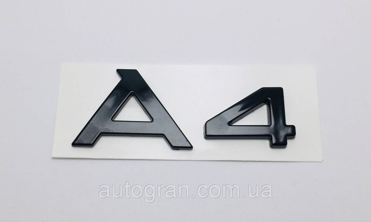 Емблема напис багажника Audi А4 чорна