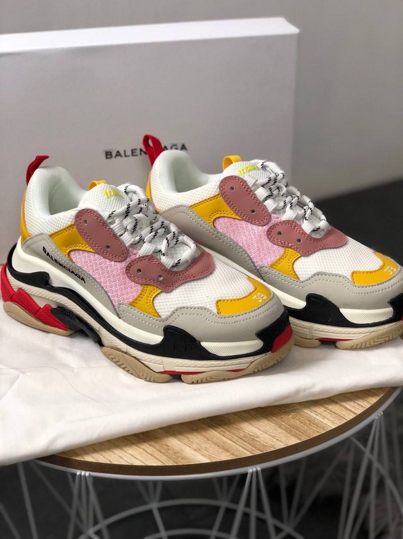 Жіночі кросівки Balenciaga Triple S White Yellow Pink, жіночі кросівки баленсіага тріпл з