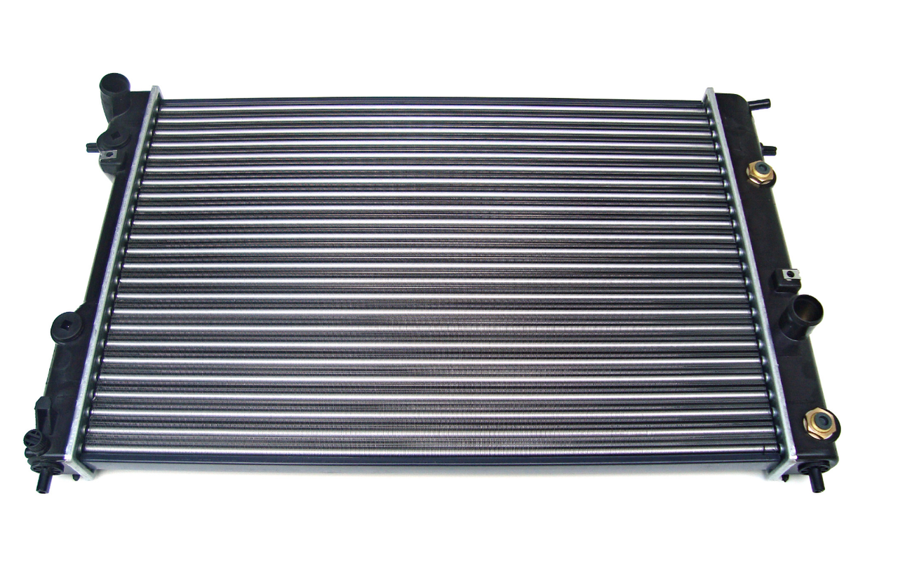 Радіатор 2,0 2,2 2,5 3,0 Opel Omega B 94-99 р.