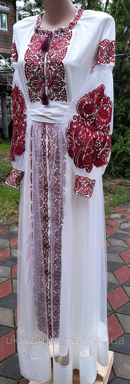 Урочиста вишита сукня "Ернеста"
