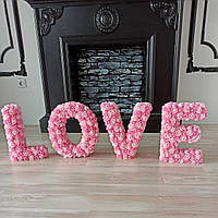 Об'ємні літери Літери LOVE з рожевих чи червоних троянд з фоамірану для декору весілля, до дня Валентина