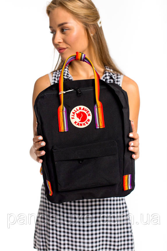 Рюкзак стильний канкен Fjallraven Kanken Rainbow 16л чорний з різнокольоровими (райдужними) ручками, фото 1