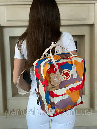 Рюкзак стильний яскравий Fjallraven Kanken Art 16л камуфляж світлий, фото 6