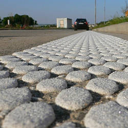 Склокульки світловідбиваючі для дорожньої розмітки