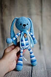 В'язана іграшка "Блакитний Зайчик - довгі вушка", фото 6