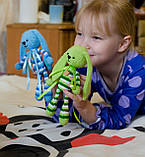 В'язана іграшка "Зелений Зайчик - довгі вушка", фото 3