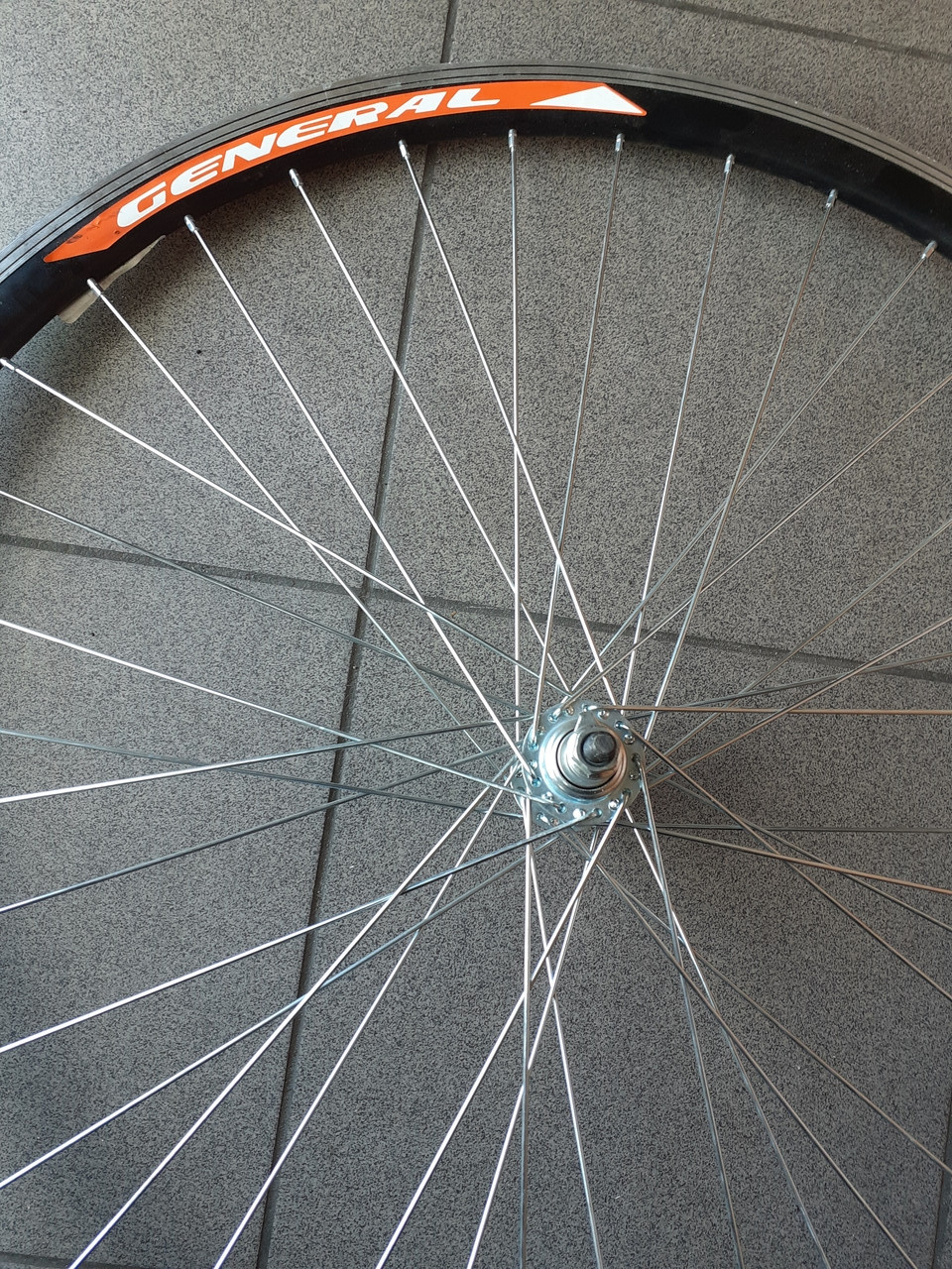 Колесо переднє 28 дюймів подвійний обід (втулка метал) на звичайному підшипнику