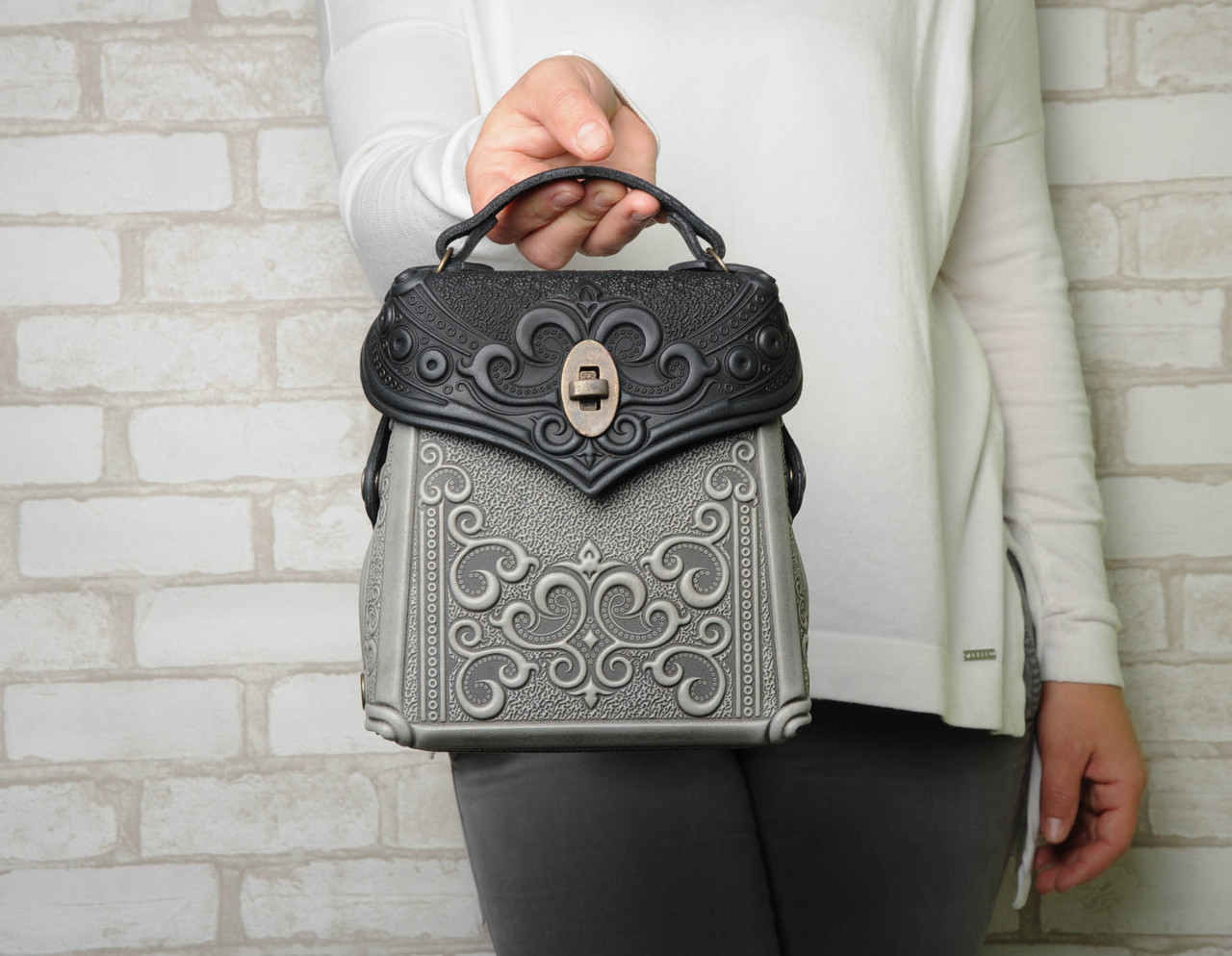 Шкіряний міні рюкзак-трансформер "Венеція" чорно-сірого, 17х19х7 см, фото 1