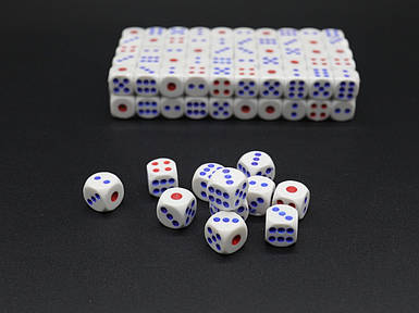 Кістки гральні Duke для покеру та настільних ігор, білі з червоно-синіми крапками, розмір 12 мм