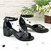 Босоніжки жіночі шкіряні на підборах, колір чорний, фото 4