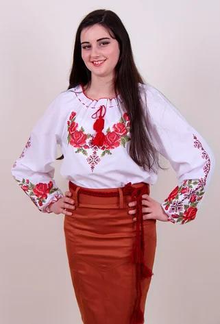 Женская вышиванка традиционная с красными розами и орнаментом Зоряна, нарядная белая блуза вышитая - фото 7 - id-p83465283