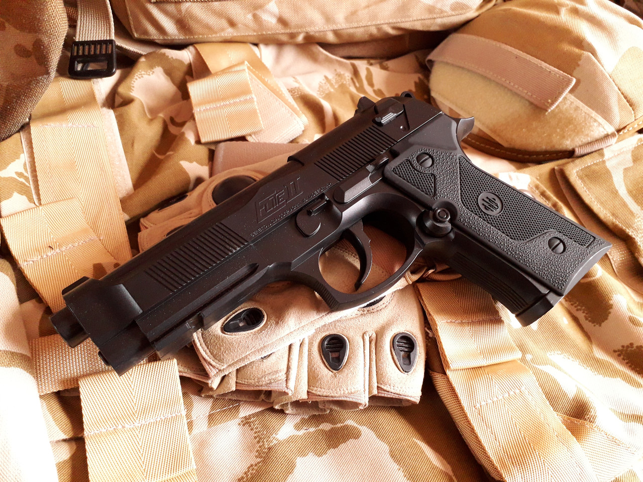 Пневматичний пістолет Umarex Beretta Elite 2 Ліцензія