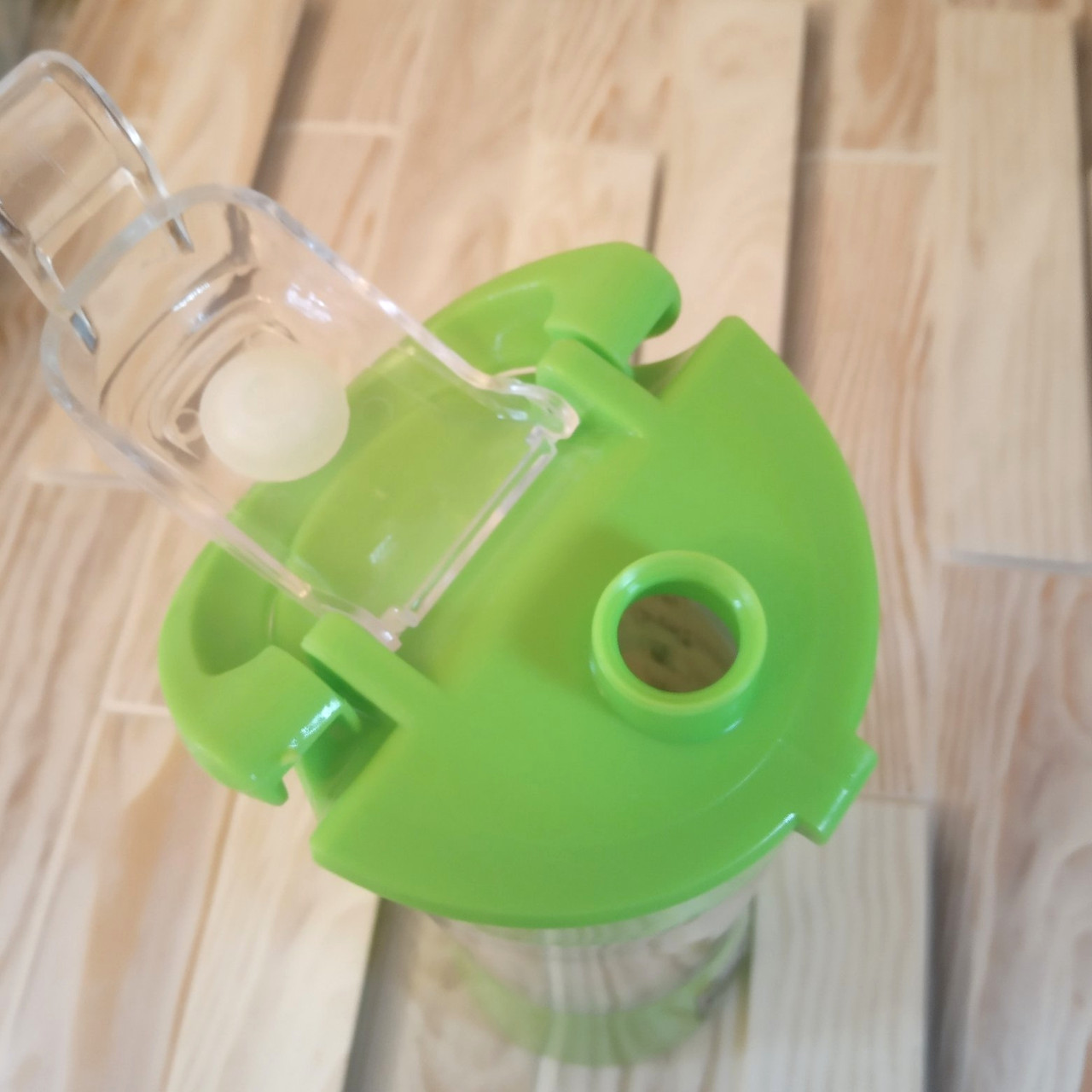 Портативный мини блендер, шейкер для коктейлей и смузи Juicer - Juice Cup салатовый (Живые фото) - фото 2 - id-p1194628125