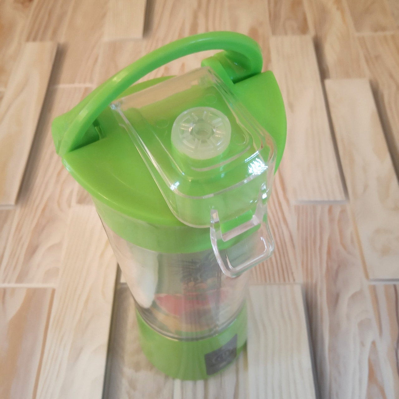Портативный мини блендер, шейкер для коктейлей и смузи Juicer - Juice Cup салатовый (Живые фото) - фото 3 - id-p1194628125