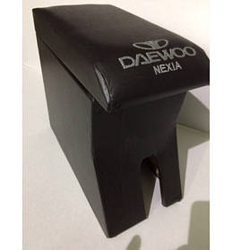 Підлокітник Daewoo Nexia з логотипом чорний