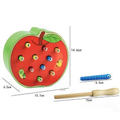 Дерев'яна іграшка Рибалка з черв'ячками Яблуко