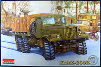 Сборная модель советского грузового автомобиля КрАЗ-255Б. 1/35 RODEN 805
