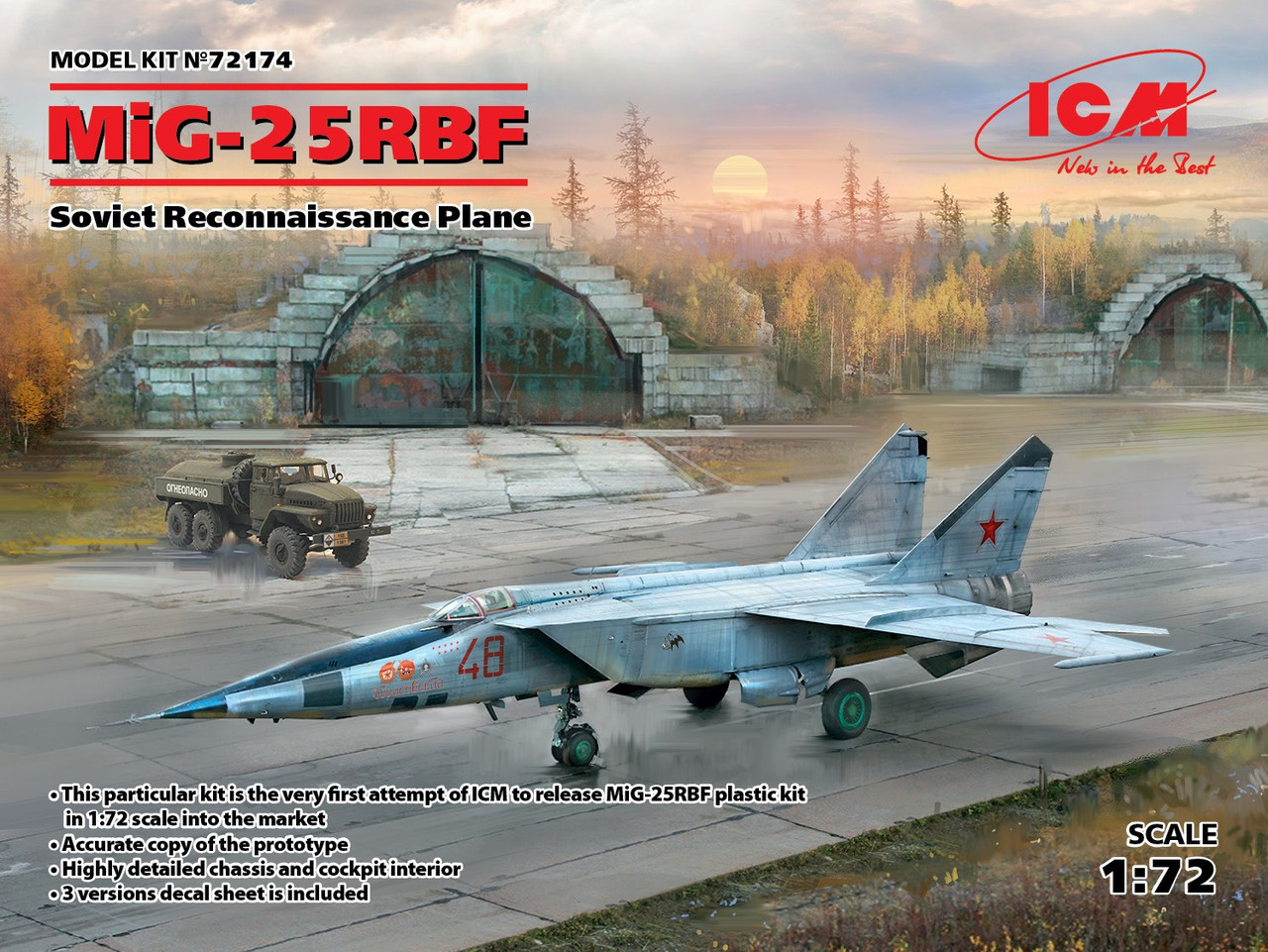 Радянський літак розвідник Міг-25РБФ. Збірна модель у масштабі 1/72. ICM 72174