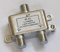 Ділитель із пропуском живлення Split SP-02 (два рівномірних виходи, пропускає 5-2400 МГц)