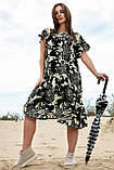 Літнє плаття з льону з рюшами розкльошені 42-48 розміри чорне з принтом, фото 4