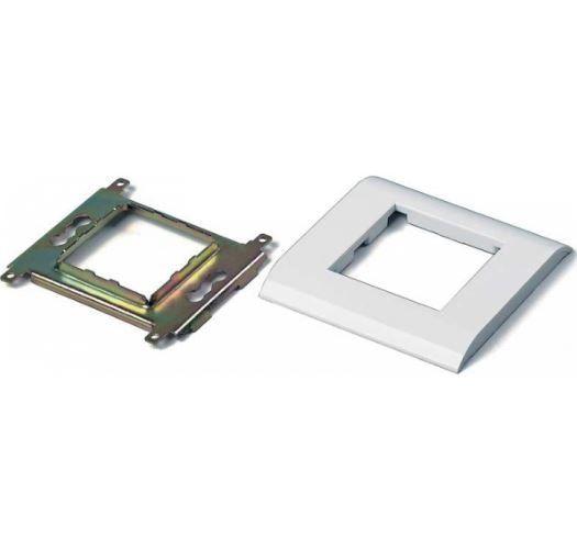 Рамка розетки внутрішньої 80х80 без вставки (внутрішній розмір 50х25), фото 1