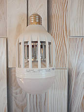 Світлодіодна лампа знищувач комарів та комах Zapp Light LED Lamp Антимоскітна лампочка, справжні фото, фото 3