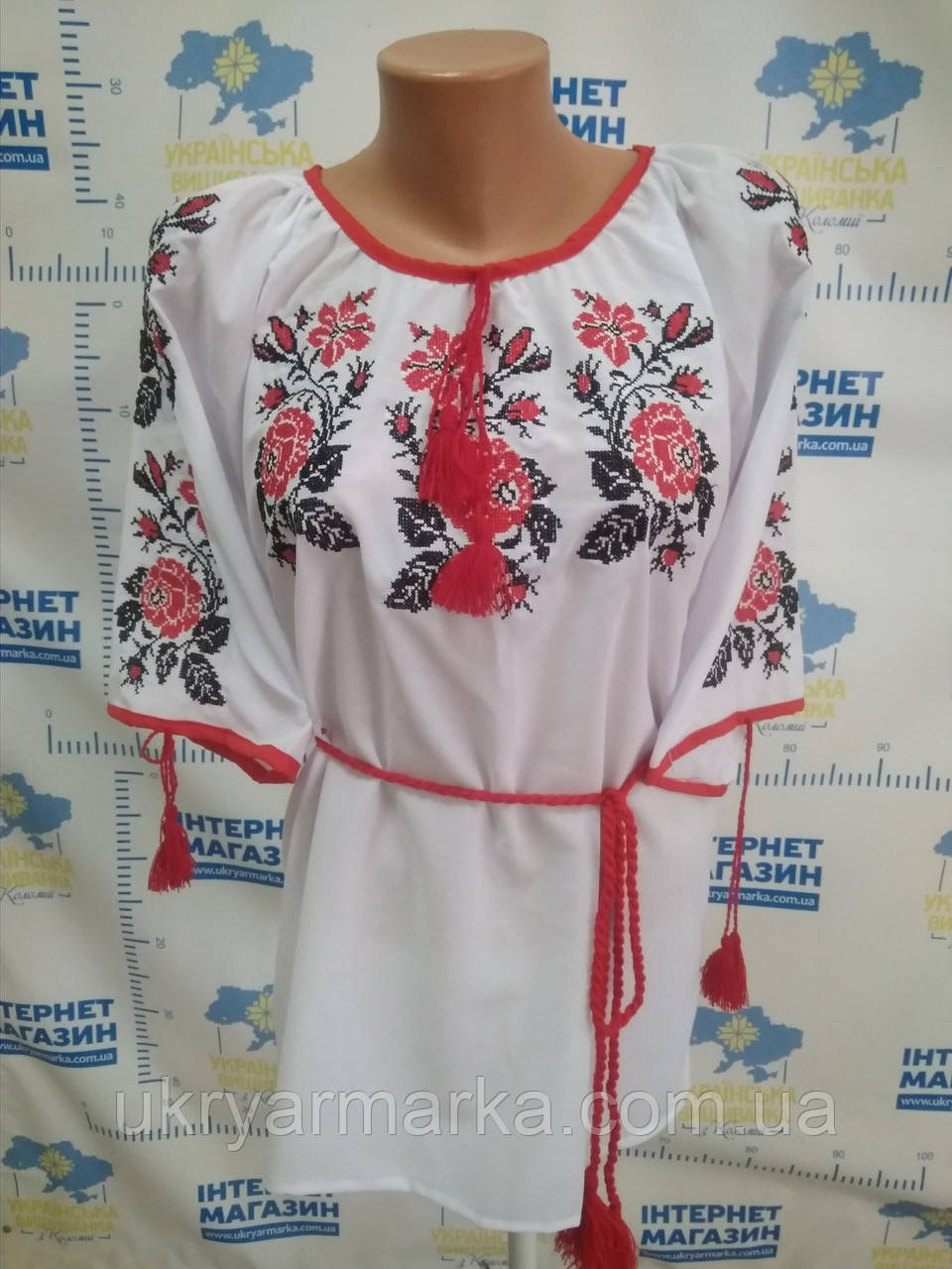 Вишита жіноча блузка "Трояндове диво"