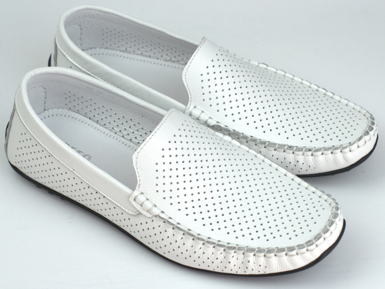 Чоловіче взуття великих розмірів літні мокасини шкіряні білі перфорація Rosso Avangard BS M4 Flotar PerfWhite