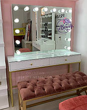 Гримерный стіл для візажиста з високим дзеркалом на металевих ногах, гримерна станція, колір - білий