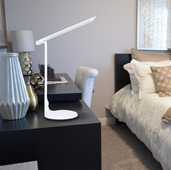 Настільна світлодіодна лампа 8 Вт 2700-6500 К DE1140 біла