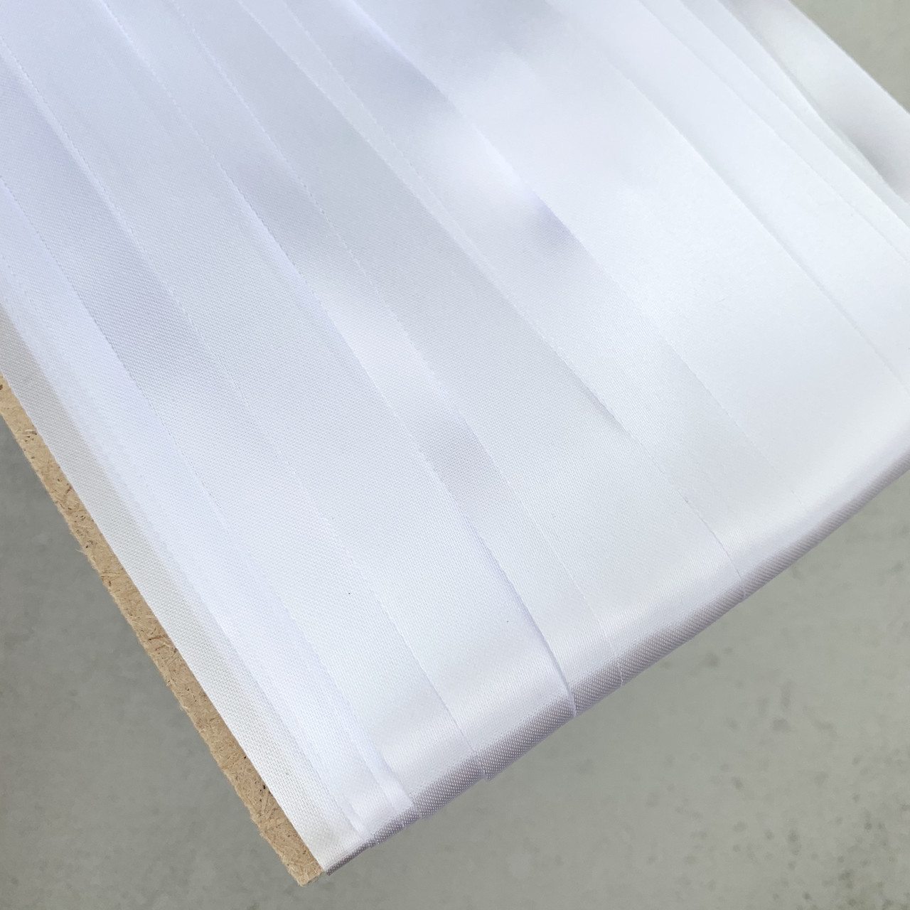 Сатинова стрічка біла 25 мм (для накатки)