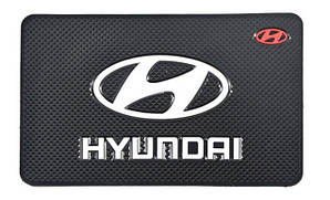 Антиковзний килимок у машину на торпеду Hyundai