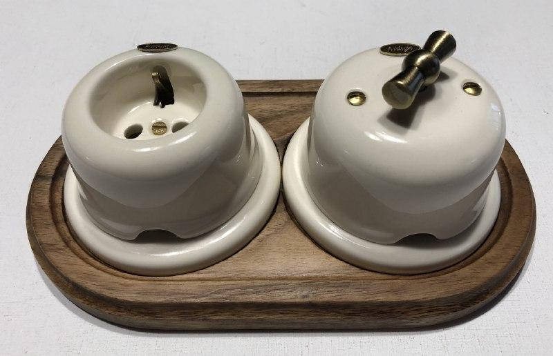 Ретро розетка фарфоровая Artlight наружного монтажа с