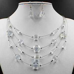 Комплект намистини та сережки жіночі довгі кристали квадратні прозорого кольору довжина 55х3х9 см