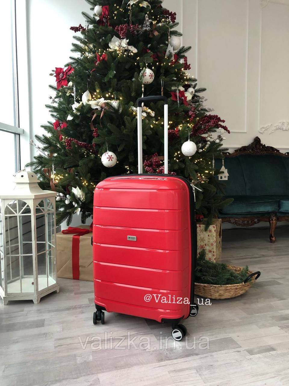 Великий пластиковий чемодан з поліпропілену червоний Франція