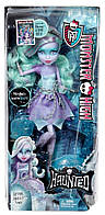 Кукла Monster High Twyla Haunted Getting Твайла населенный призраками твила