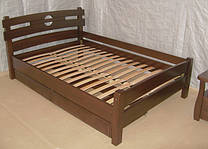 Дерев'яне ліжко "Токіо" (190*120), з боковою планкою, з ізножьем, з двома ящиками для білизни. Масив - вільха, покриття - "лісовий горіх" (№ 44).