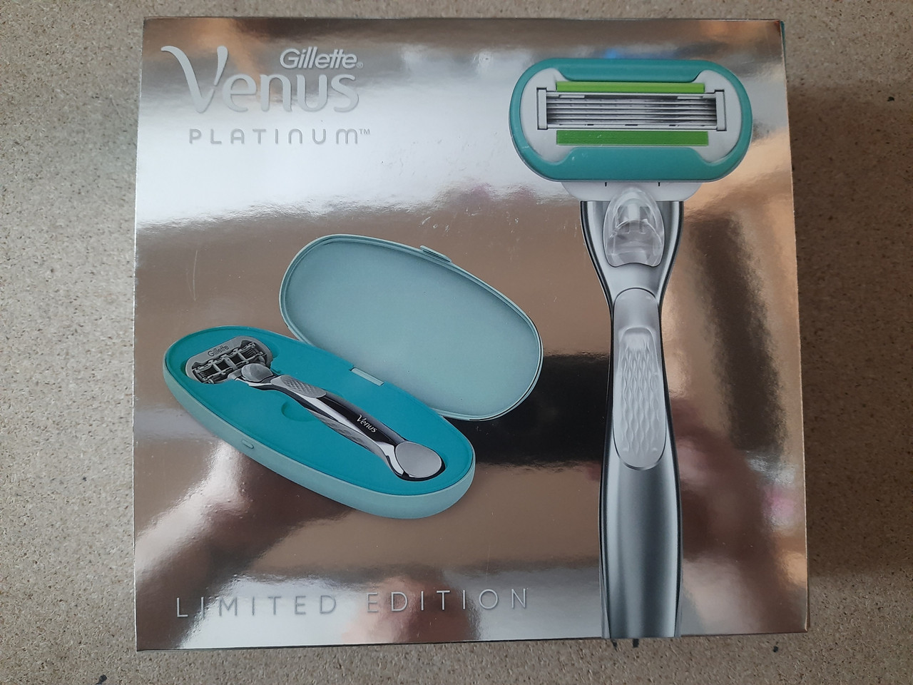 Набір (Верстат жіночий для гоління Gillette Venus 5 Platinum + 2 карт.+Пластиковий чохол. Металева ручка.), фото 1