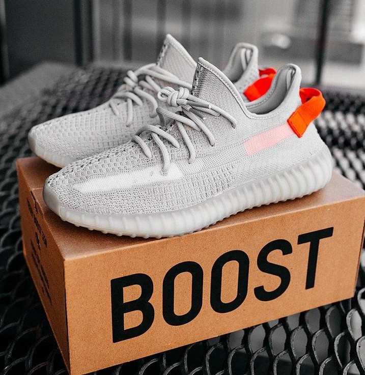 Чоловічі кросівки Adidas Yeezy Boost 350 V2 Tail Light весна-літо-осінь повсякденні. Фото в живу. топ, фото 1