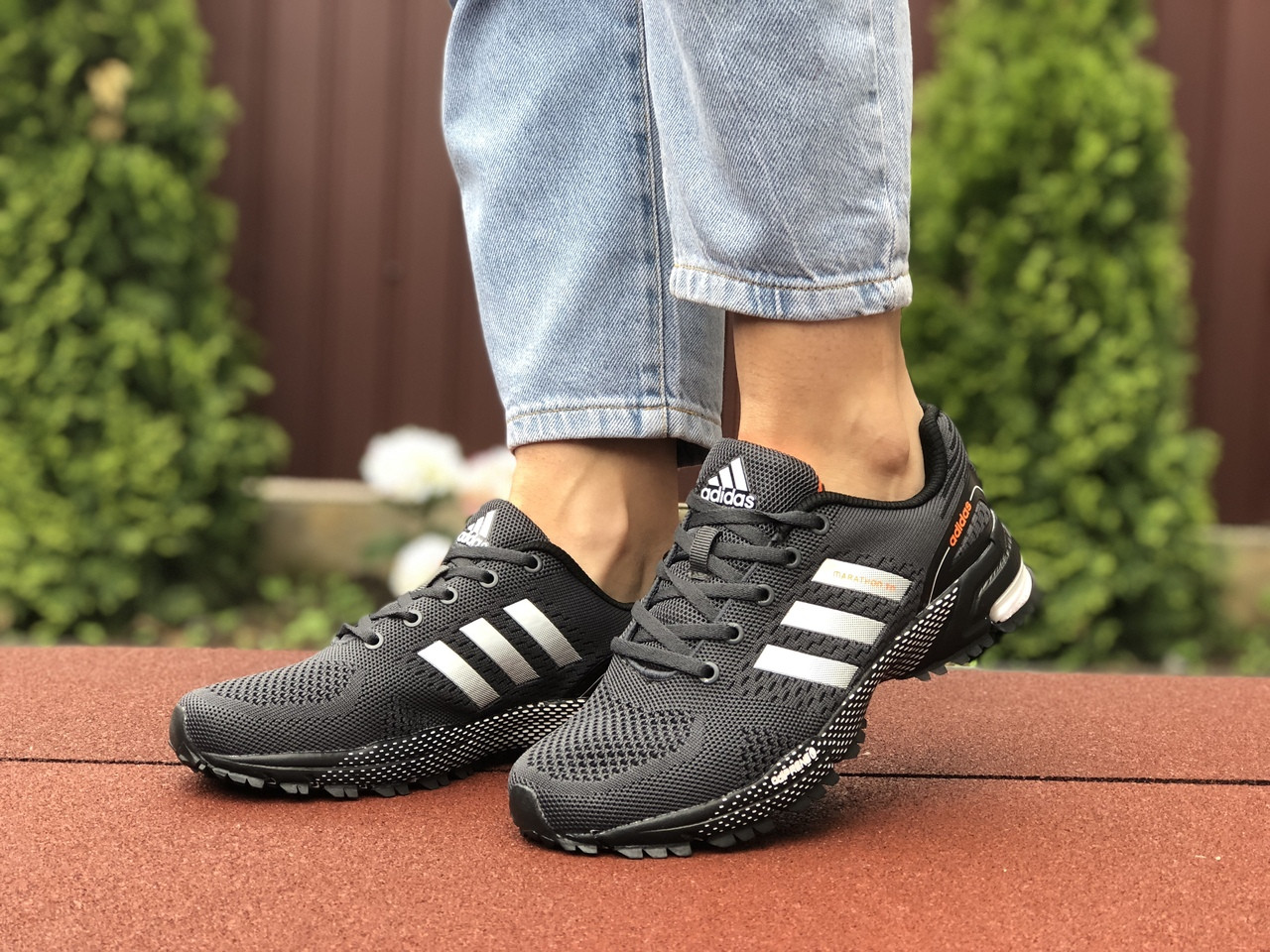 Крихітки жіночих Adidas Marathon, сірі